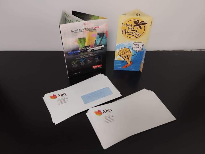 Papeterie (dépliants + enveloppes)